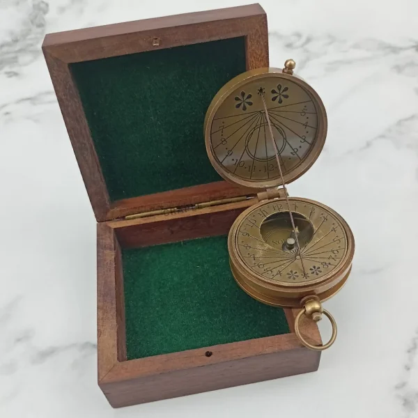 Antique Brass String 2 Inch Compass - Image 2