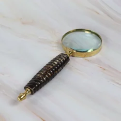 Handheld Magnifying Glass