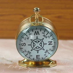 Vintage Tabletop Clock: Model 1939 - Image 3