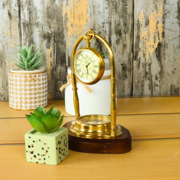 Golden Base Compass Desk Clock with a Touch of Opulence - Image 5