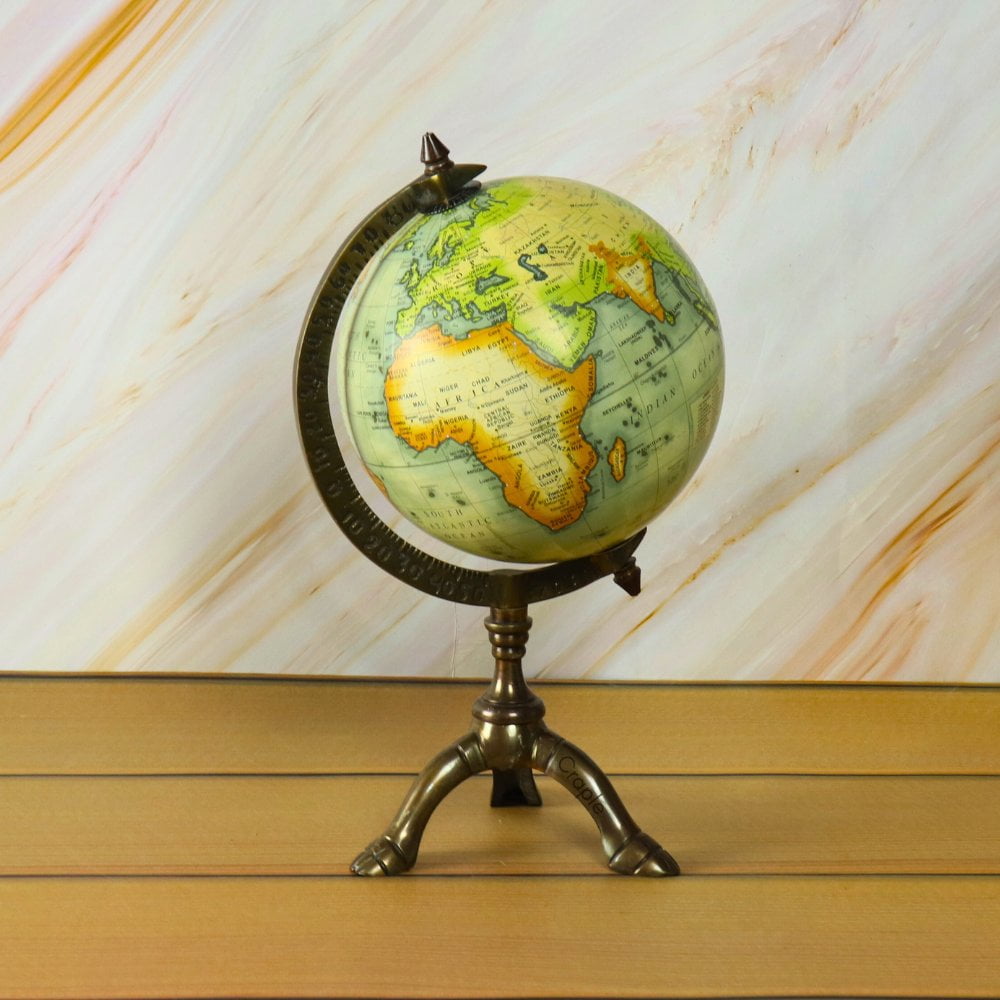 stand globe