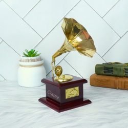 Handmade Brass & Wood Decorative Gramophone | Shiny Brass Horn | Vintage Style Music Decor & Gift - Image 4